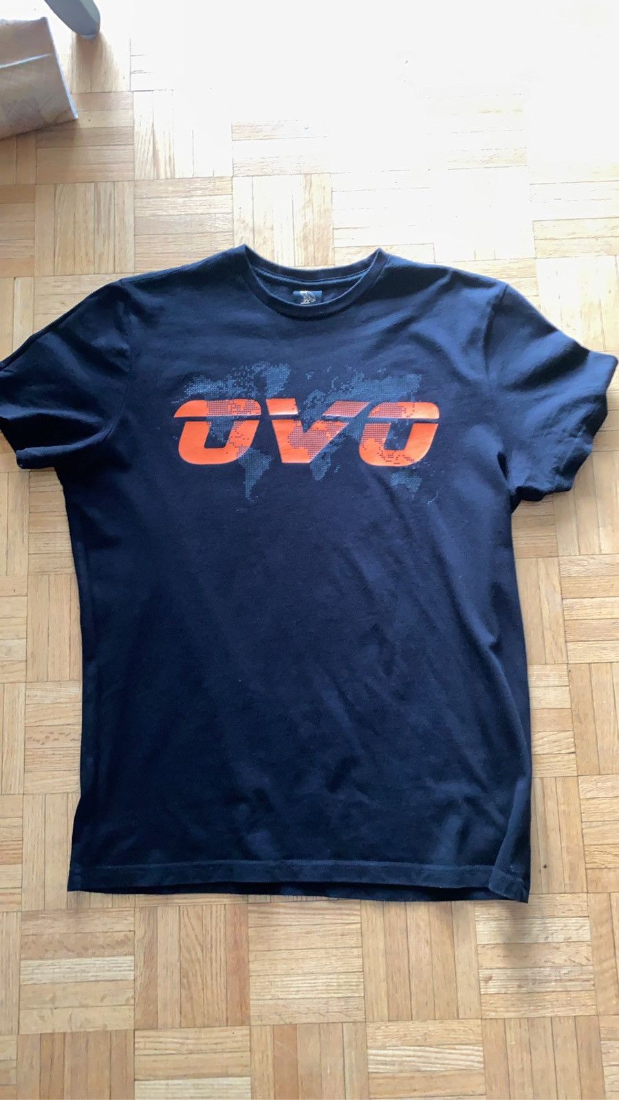 October's Very Own OVO INTERNATIONAL TAHIRT Size US L / EU 52-54 / 3 - 1 Thumbnail