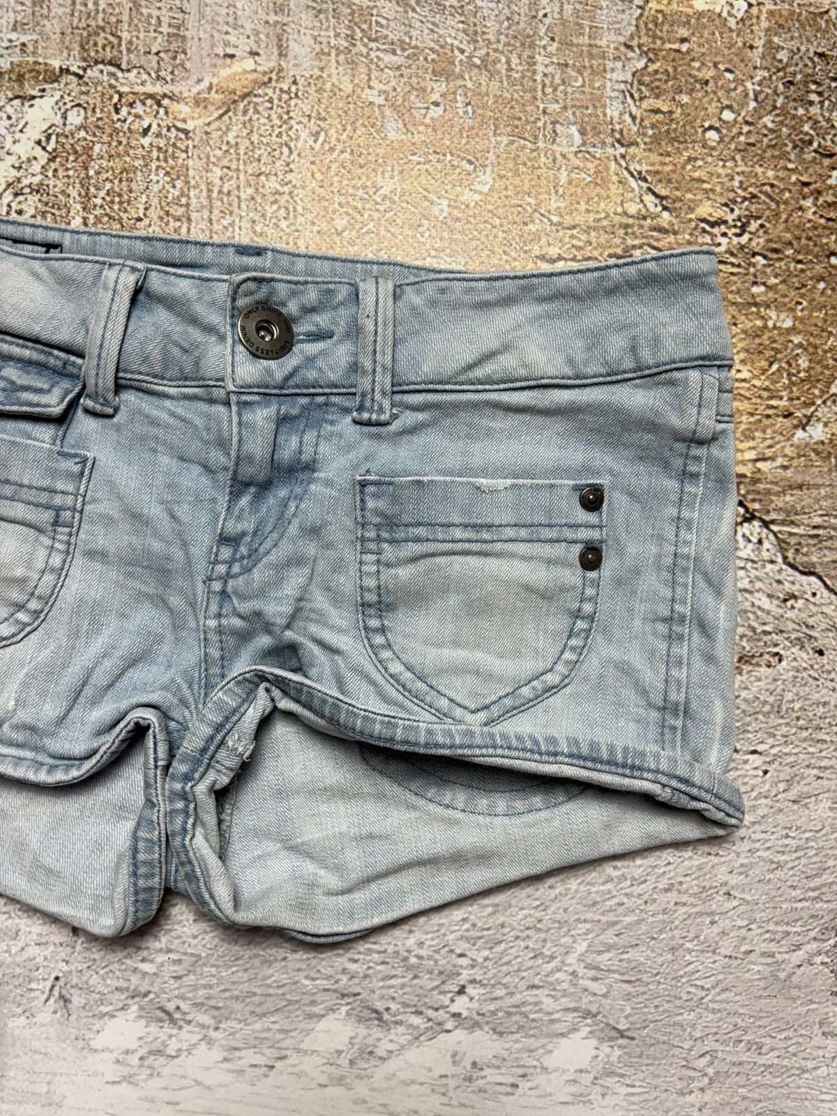 Japanese Brand × Vintage Vintage pockets micro mini denim shorts Size 28" / US 6 / IT 42 - 3 Thumbnail