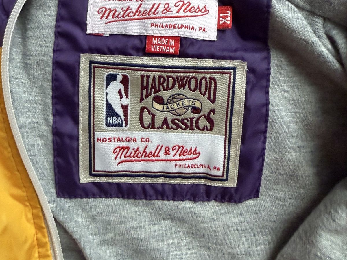 Mitchell & Ness Mitchell & Ness NBA LA Lakers windbreaker Size US XL / EU 56 / 4 - 3 Thumbnail