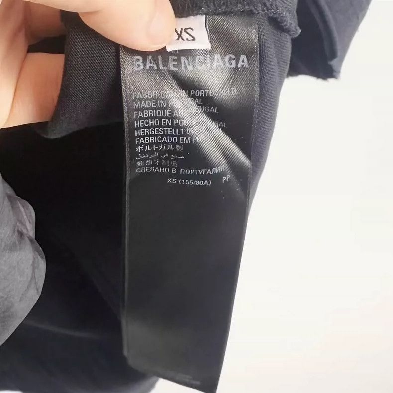 Balenciaga Balenciaga Black letter logo destruction short sleeve Size US XS / EU 42 / 0 - 5 Thumbnail