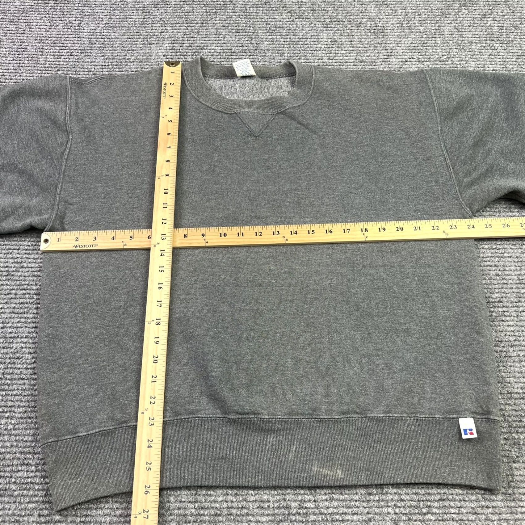 Russell Athletic VINTAGE Russell Athletic Sweatshirt Crewneck Gray 90s Grunge Blank Large Mens Size US L / EU 52-54 / 3 - 4 Thumbnail