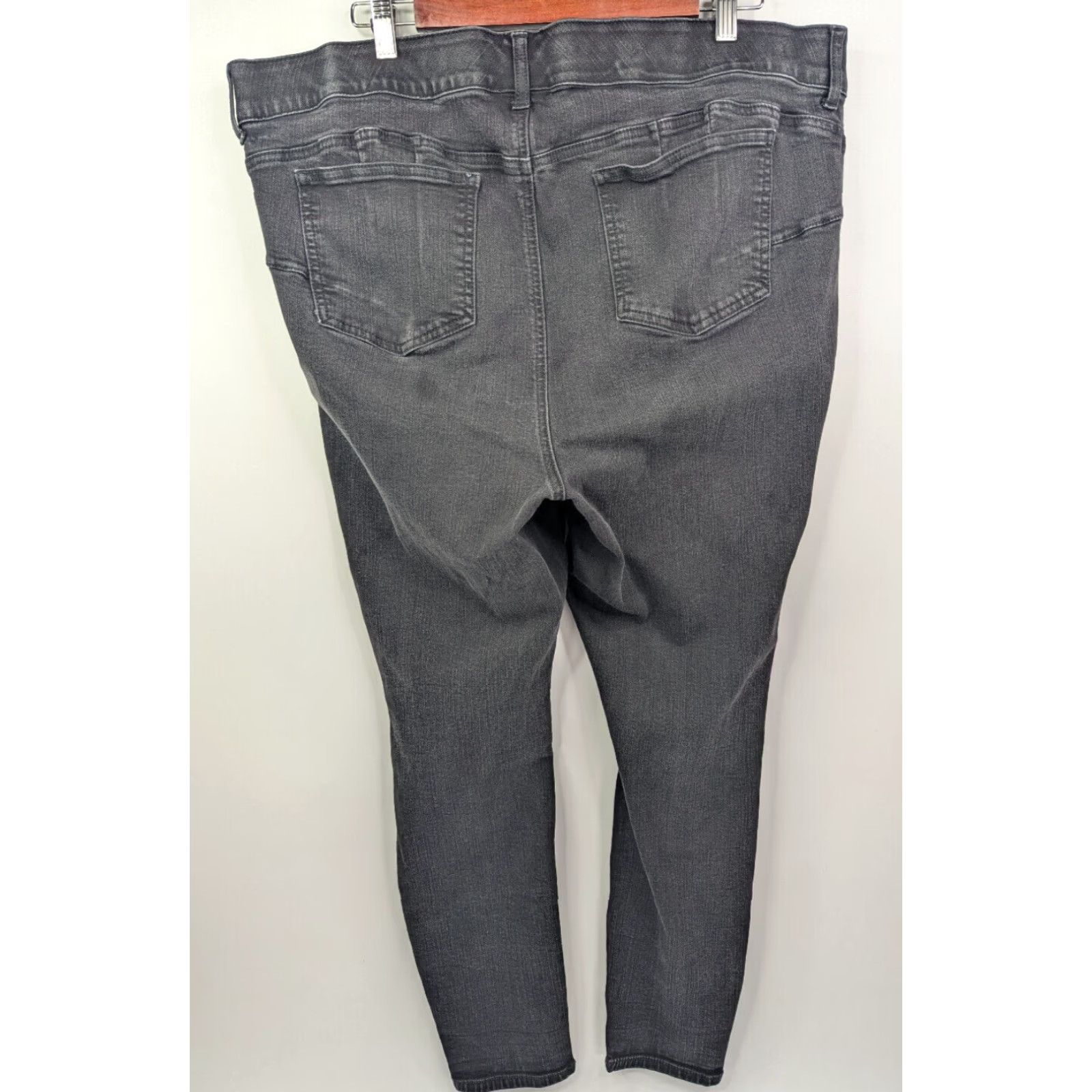 Torrid Torrid Bombshell Skinny Jeans 22R Black High Rise Distressed Denim 5-Pocket Womens Plus Stretch Size 40" / US 18 - 4 Thumbnail