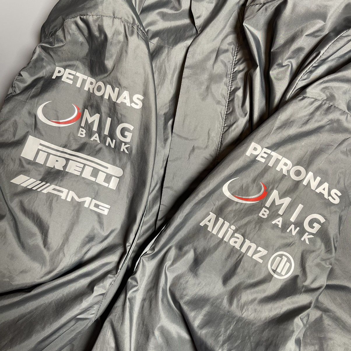 Formula 1 × Mercedes-Benz × Puma MERCEDES BENZ PUMA 2014 F1 PETRONAS AMG MESH LINES JACKET Size US M / EU 48-50 / 2 - 8 Thumbnail