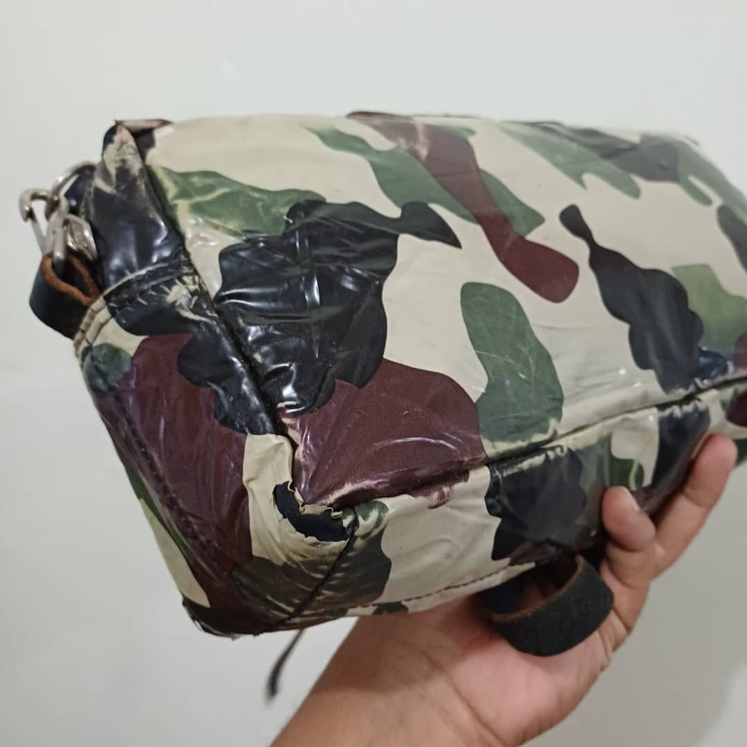 Comme des Garcons × Vintage Vintage Comme Des Garcons Camo Sling Bag Size ONE SIZE - 11 Thumbnail