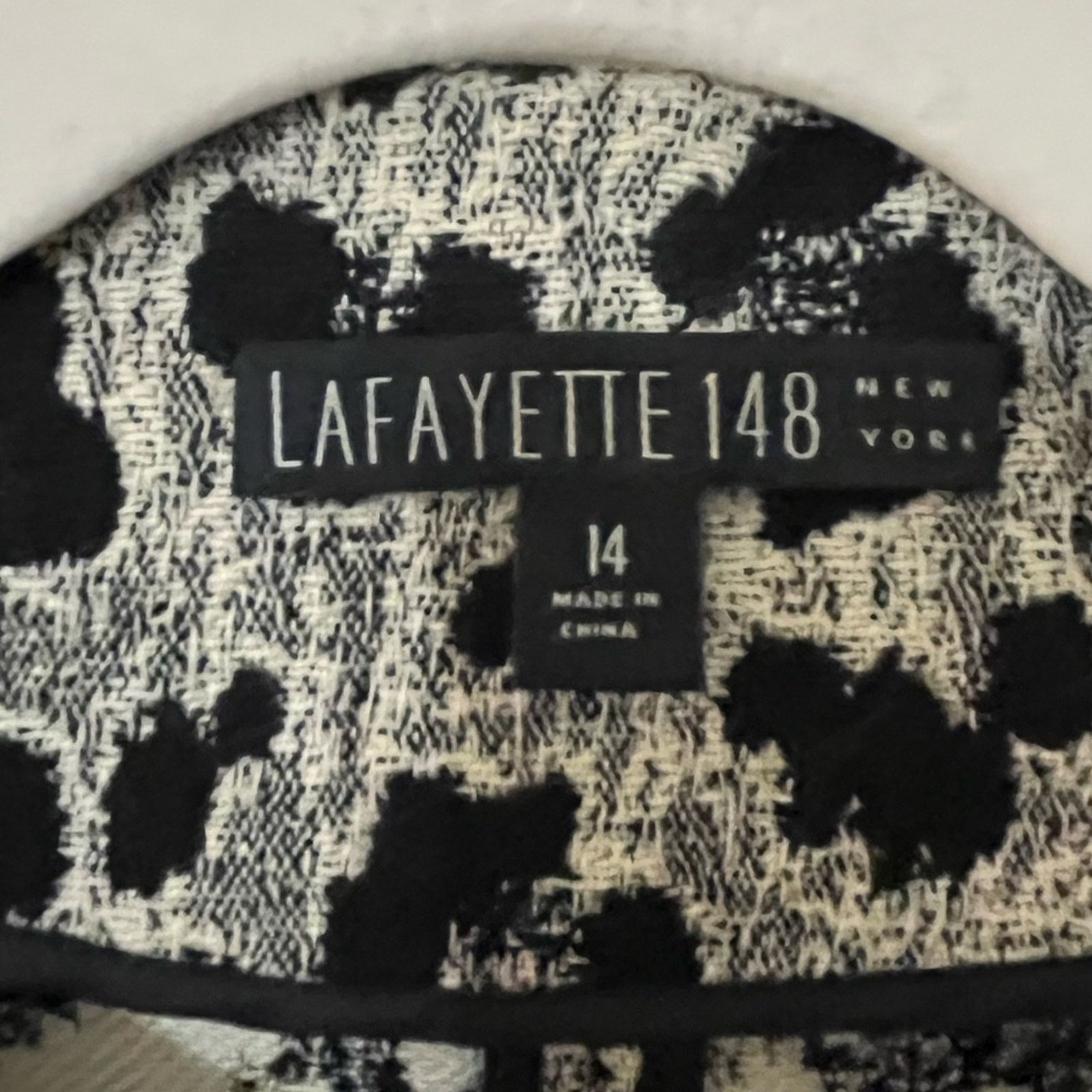 Lafayette 148 Lafayette 148 New York- wool blend print jacket- sz 14 Size XL / US 12-14 / IT 48-50 - 3 Thumbnail