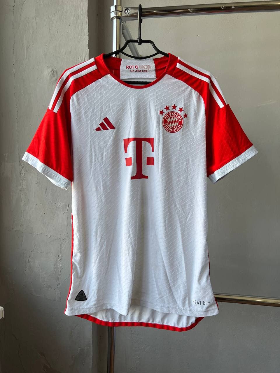 Adidas 2023/24 BAYERN MUNICH #9 KANE HOME SOCCER FOOTBALL JERSEY L Size US L / EU 52-54 / 3 - 4 Thumbnail