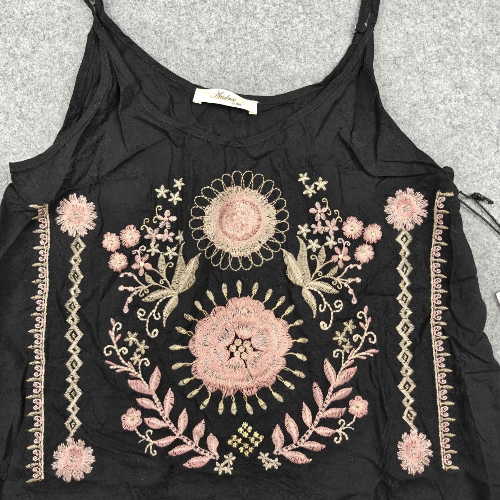 Vintage Andree By Unit Tank Top Womens Small Black Embroidered Boho Tunic Ruffle Hem New Size S / US 4 / IT 40 - 2 Thumbnail