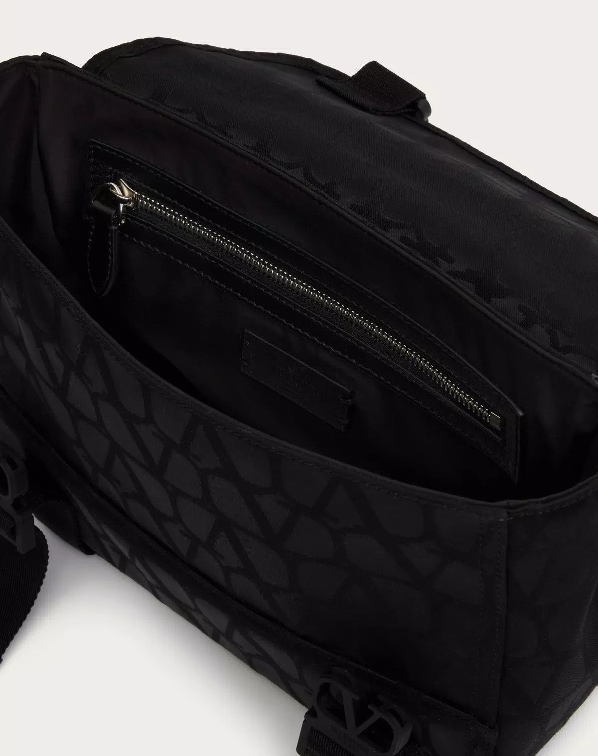 Valentino oc11z0725 Size: OS/Toile Iconographe Shoulder Bag in Black Size ONE SIZE - 6 Thumbnail