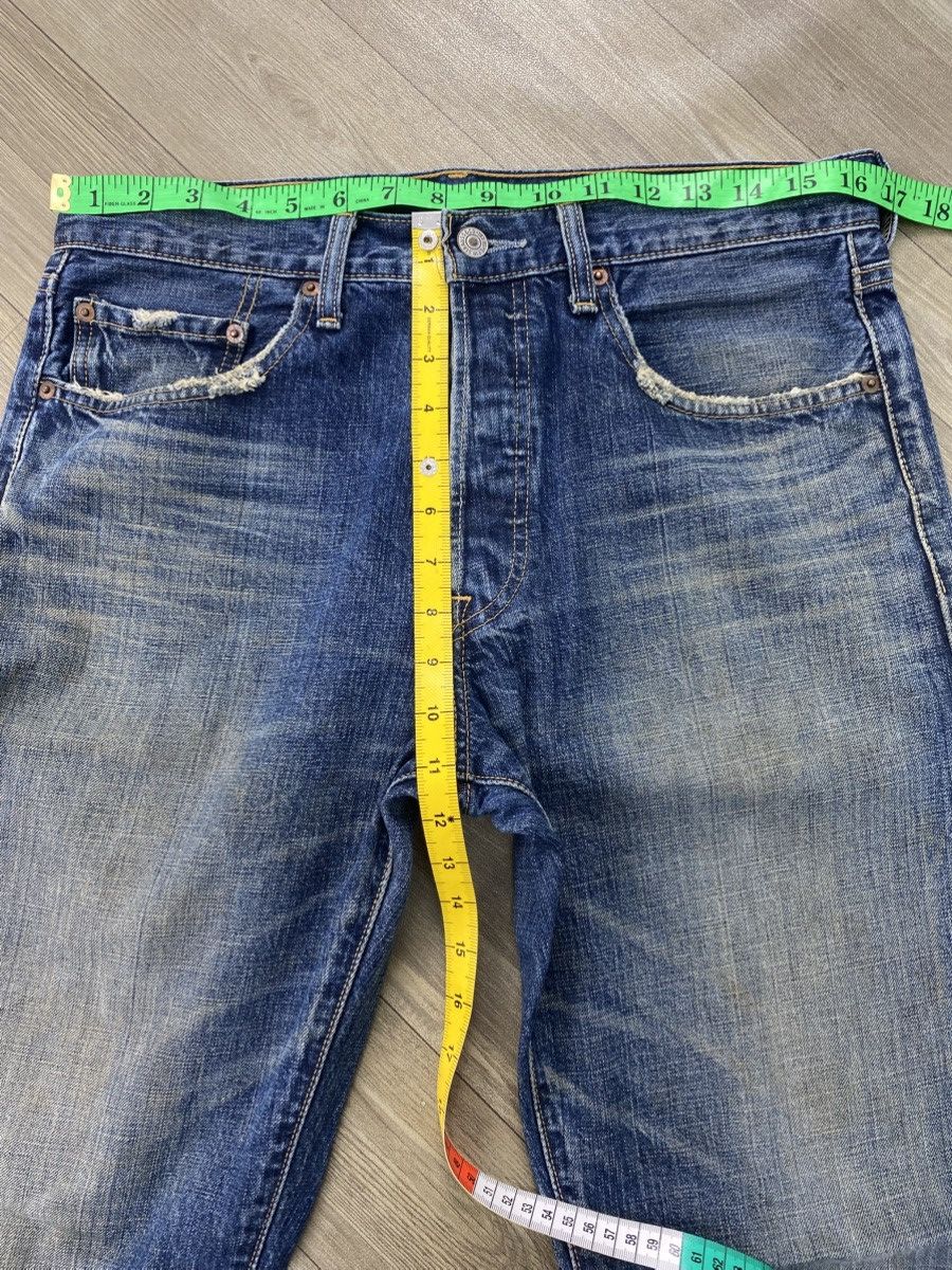 Levi's Vintage Clothing 00s Vintage Levis 501 Distressed Straight 32x33 Faded Jeans Size US 30 / EU 46 - 23 Thumbnail