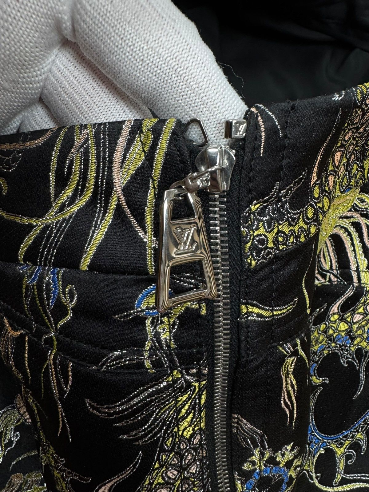 Louis Vuitton Louis Vuitton Sea Theme Skirt Print Embroidered Silk size 38 Size 27" / US 4 / IT 40 - 11 Thumbnail