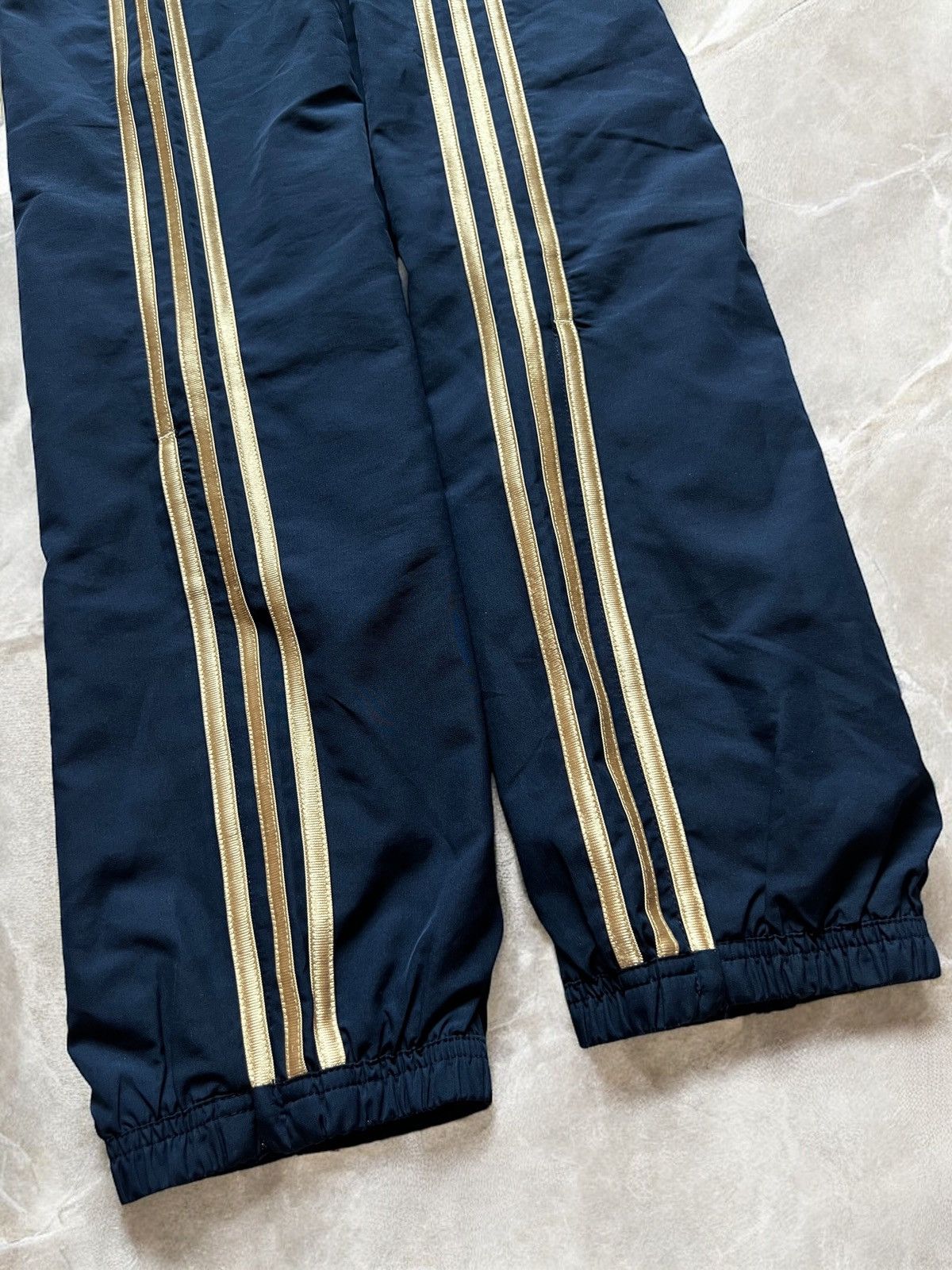 Adidas × Chelsea Soccer ADIDAS CHELSEA 2012 SOCCER TRACK PANTS GOLDEN STRIPE VINTAGE Size US 32 / EU 48 - 5 Thumbnail