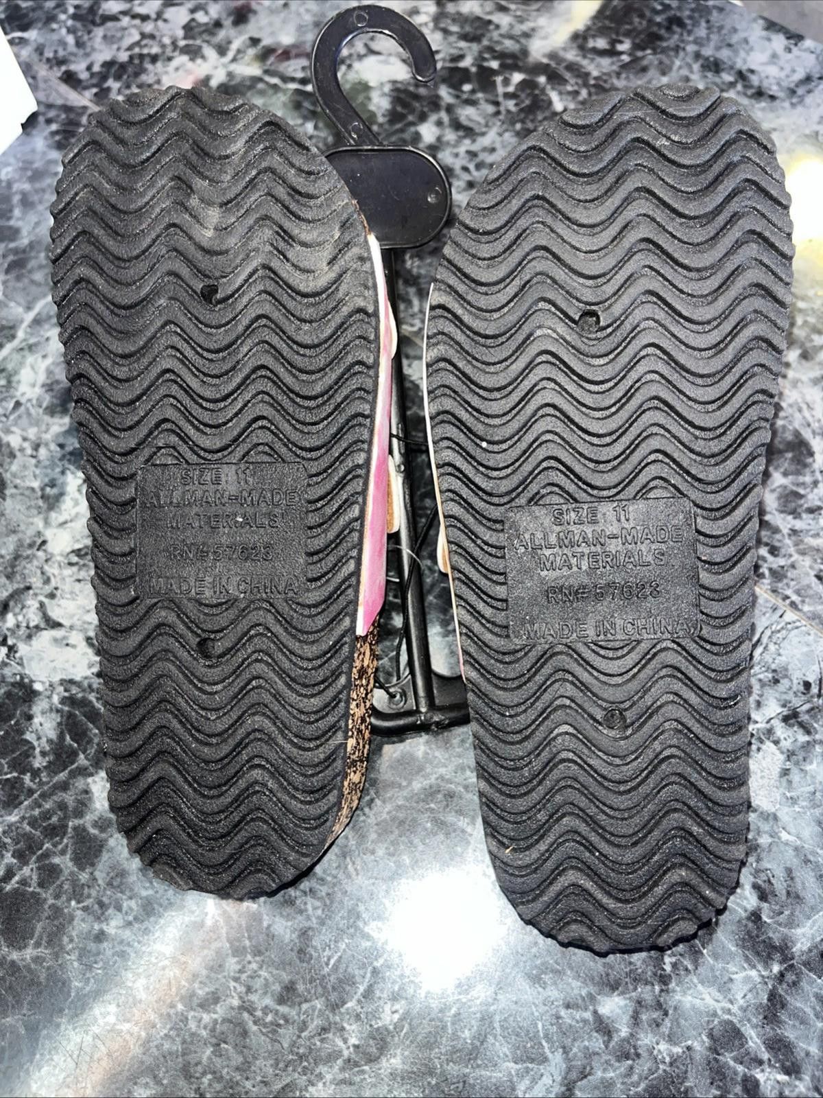 Other NWT Extremely Me Kids Pink Sandals Size 11 Size US 11 / IT 41 - 4 Thumbnail