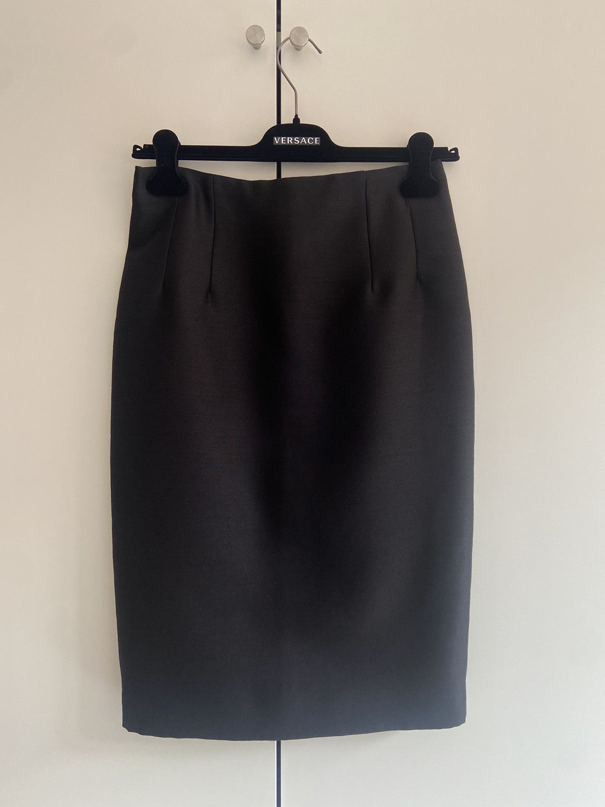 Versace Versace black midi skirt Size 27" / US 4 / IT 40 - 1 Thumbnail