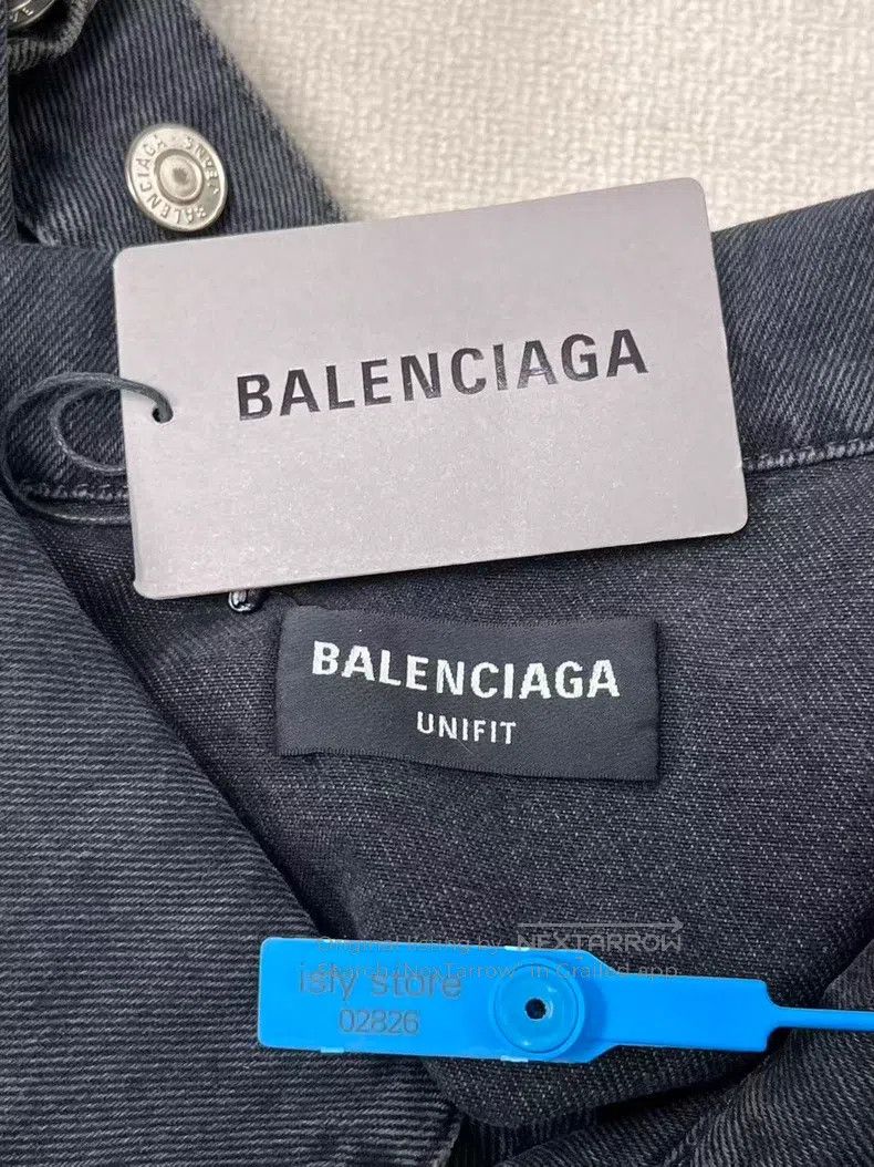 Balenciaga Balenciaga Spray Paint Effect Logo Denim Jacket Size US S / EU 44-46 / 1 - 7 Thumbnail