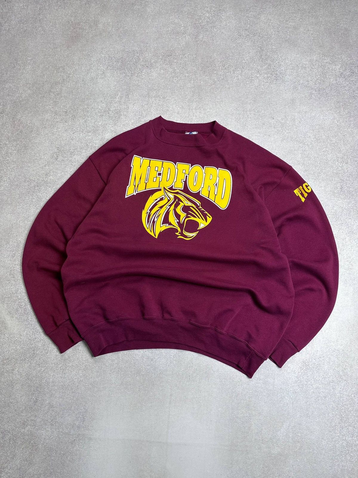 Vintage Vintage Medford University Boxy Sweatshirt Rare L Size US L / EU 52-54 / 3 - 2 Thumbnail