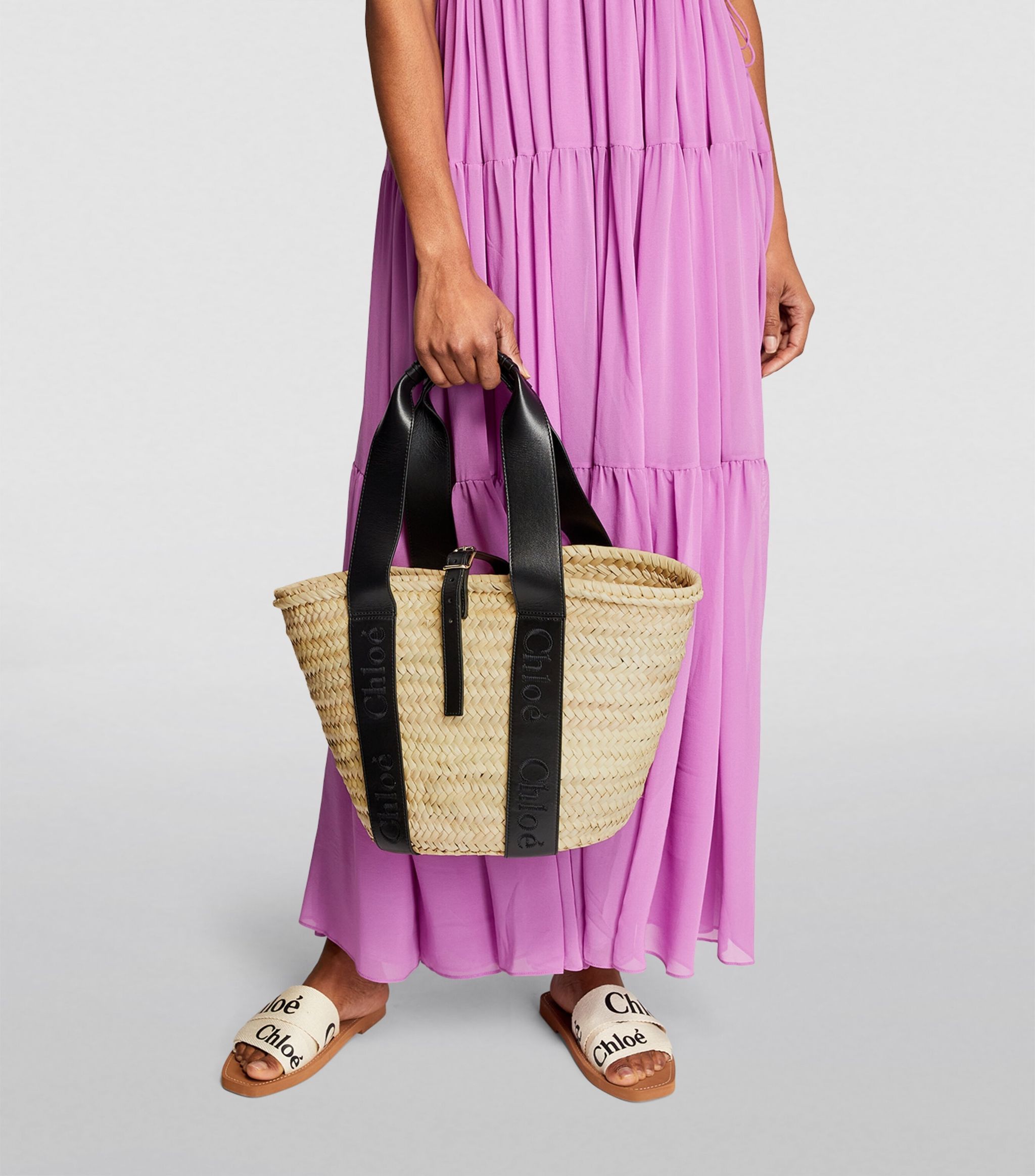 Chloe o1loc1c0625 Size: OS / Sense Medium Bucket in Black Size ONE SIZE - 3 Thumbnail