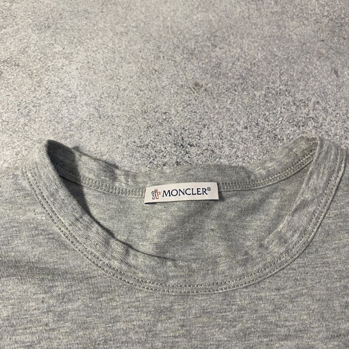 Moncler Moncler T-Shirt big logo luxury Size US S / EU 44-46 / 1 - 5 Thumbnail