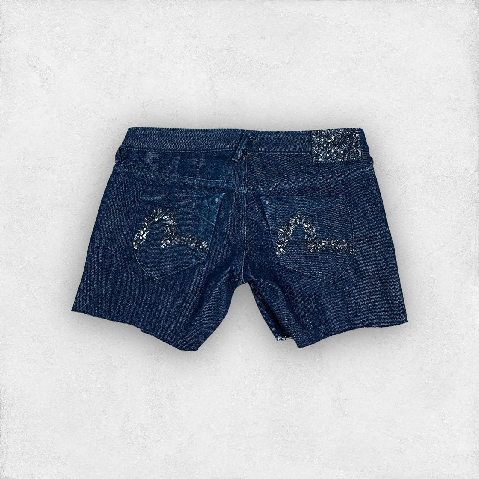 Evisu × Vintage Evisu Women's Blue Cotton Denim Mid-Rise Boyfriend Shorts 25 Size 25" / US 0 / IT 36 - 1 Thumbnail