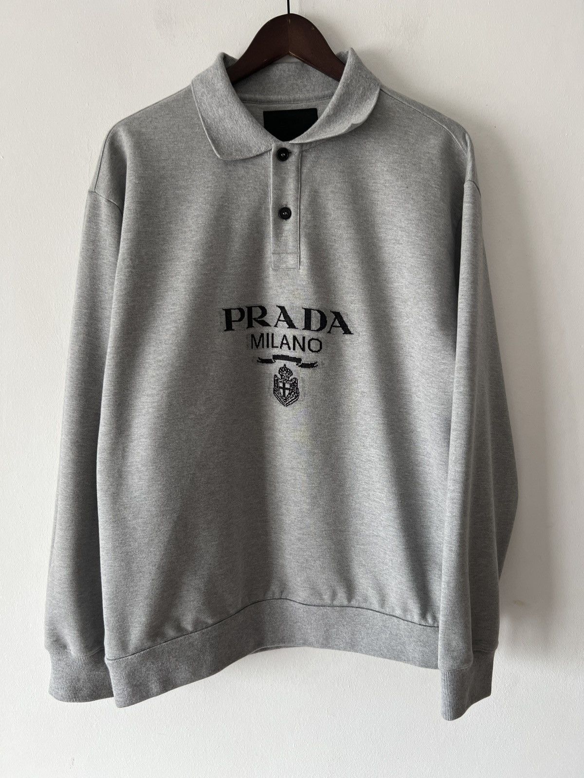 Prada 🔥🔥 Prada Crest Logo Sweatshirt Size US M / EU 48-50 / 2 - 1 Thumbnail