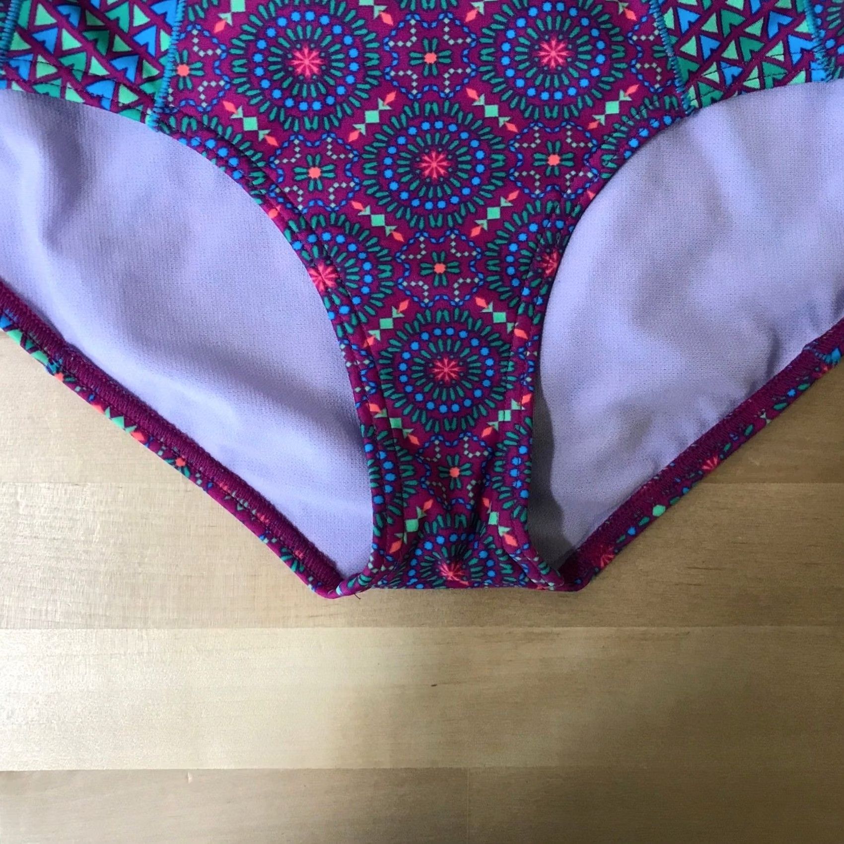 Prana Prana Womens XS Bottoms Bikini Multicolor Geometric Mandala Turquoise Purple Elastic Waist Lined Logo Charm Size 26" / US 2 / IT 38 - 2 Thumbnail