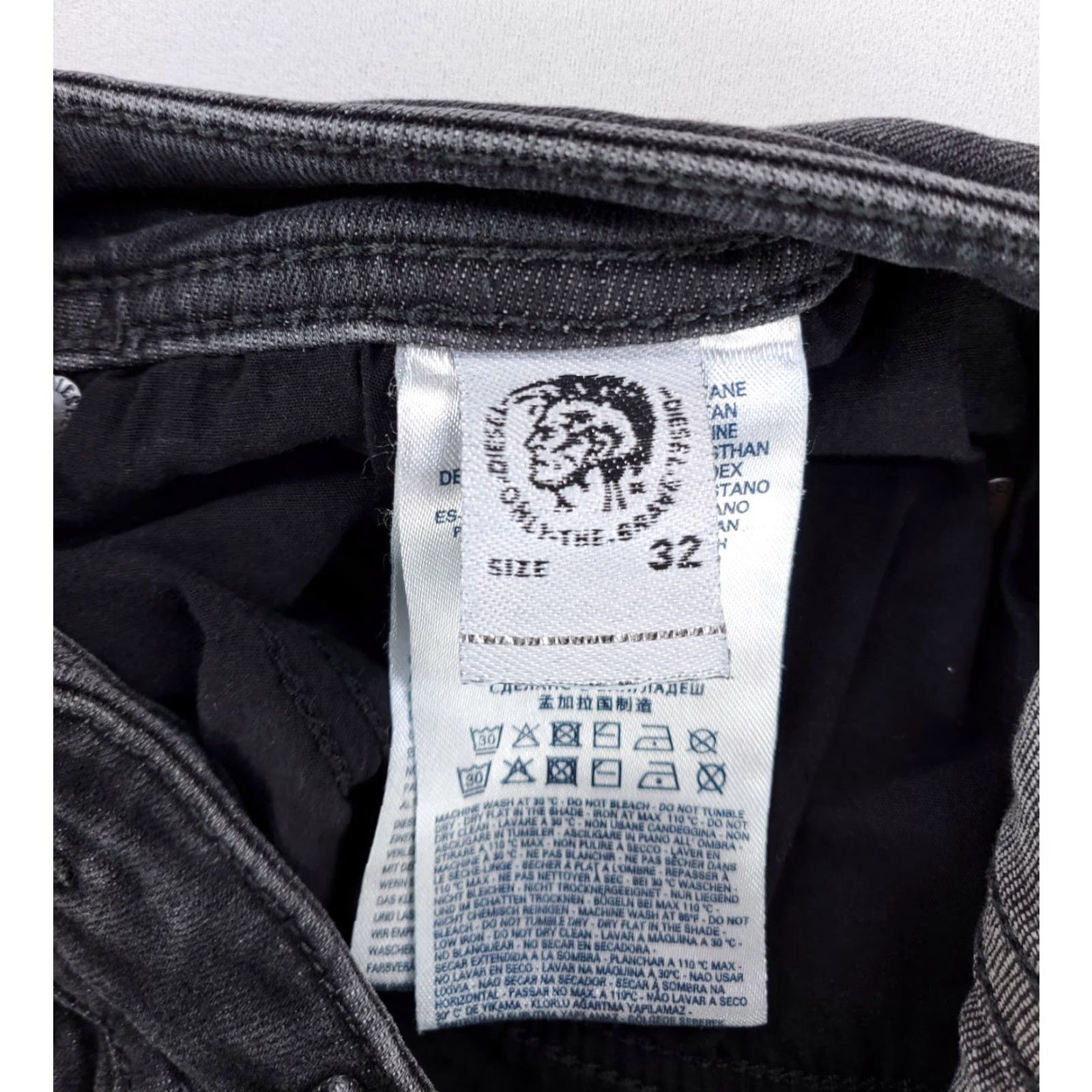 Diesel Diesel Safado-R Regular Slim Straight Black Mens 33 x 31 Slim Straight Jeans Mens 33 Black Size US 33 - 4 Thumbnail