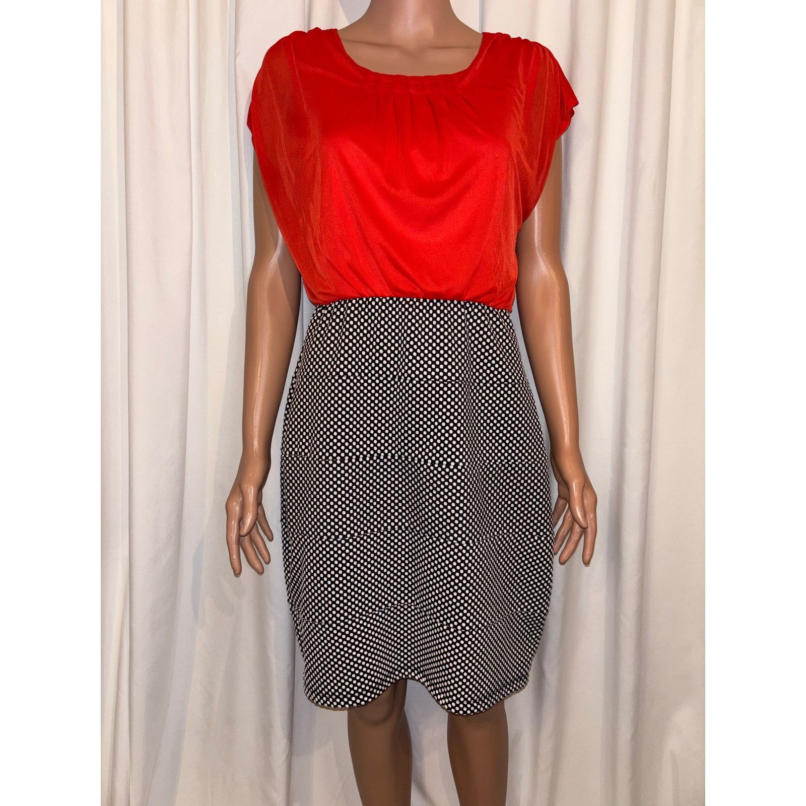The Unbranded Brand Enfocus Studio Red Pleated Dress Size 14 Size XL / US 12-14 / IT 48-50 - 1 Thumbnail