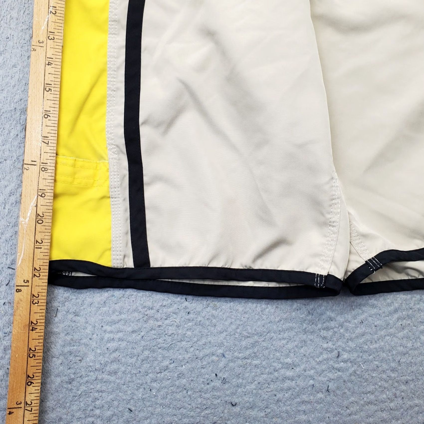 Hurley Hurley Mens Shorts 33 Multicolor Athletic Fit Running Drawstring Waist Streetwear Activewear Size US 33 - 3 Thumbnail