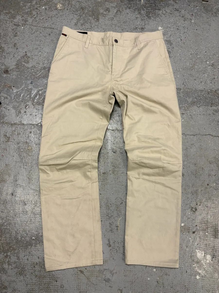 Gucci 2000s Gucci Beige Pure Regular Chino Pants Size US 33 - 1 Thumbnail