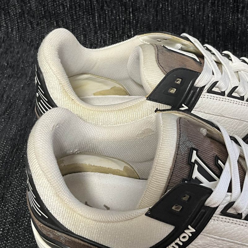 Louis Vuitton Louis Vuitton Trainer Panda Print Low-Top Sneakers -2508 Size US 9.5 / EU 42-43 - 8 Thumbnail