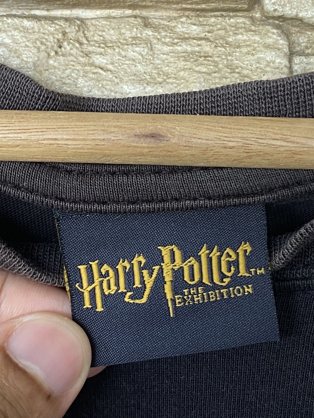 Vintage Vintage Harry Potter The Exhibition Movie Tees Size US L / EU 52-54 / 3 - 6 Thumbnail