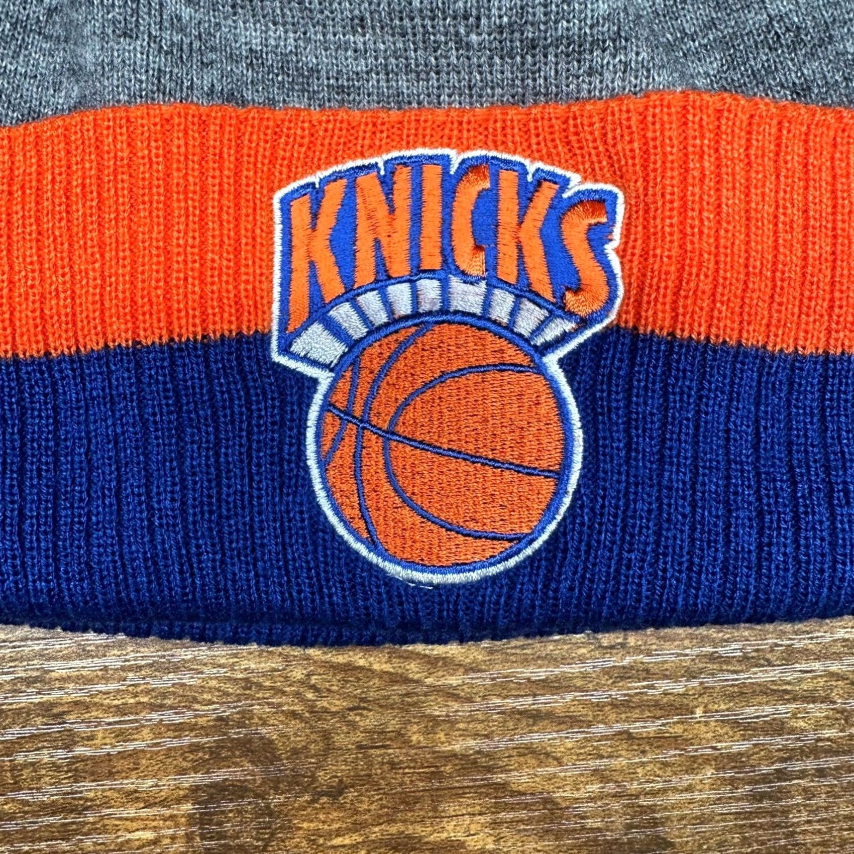 Mitchell & Ness VINTAGE? Mitchell & Ness New York Knicks Beanie Hat Pom Cuffed Knit Grey Orange Blue Size ONE SIZE - 2 Thumbnail