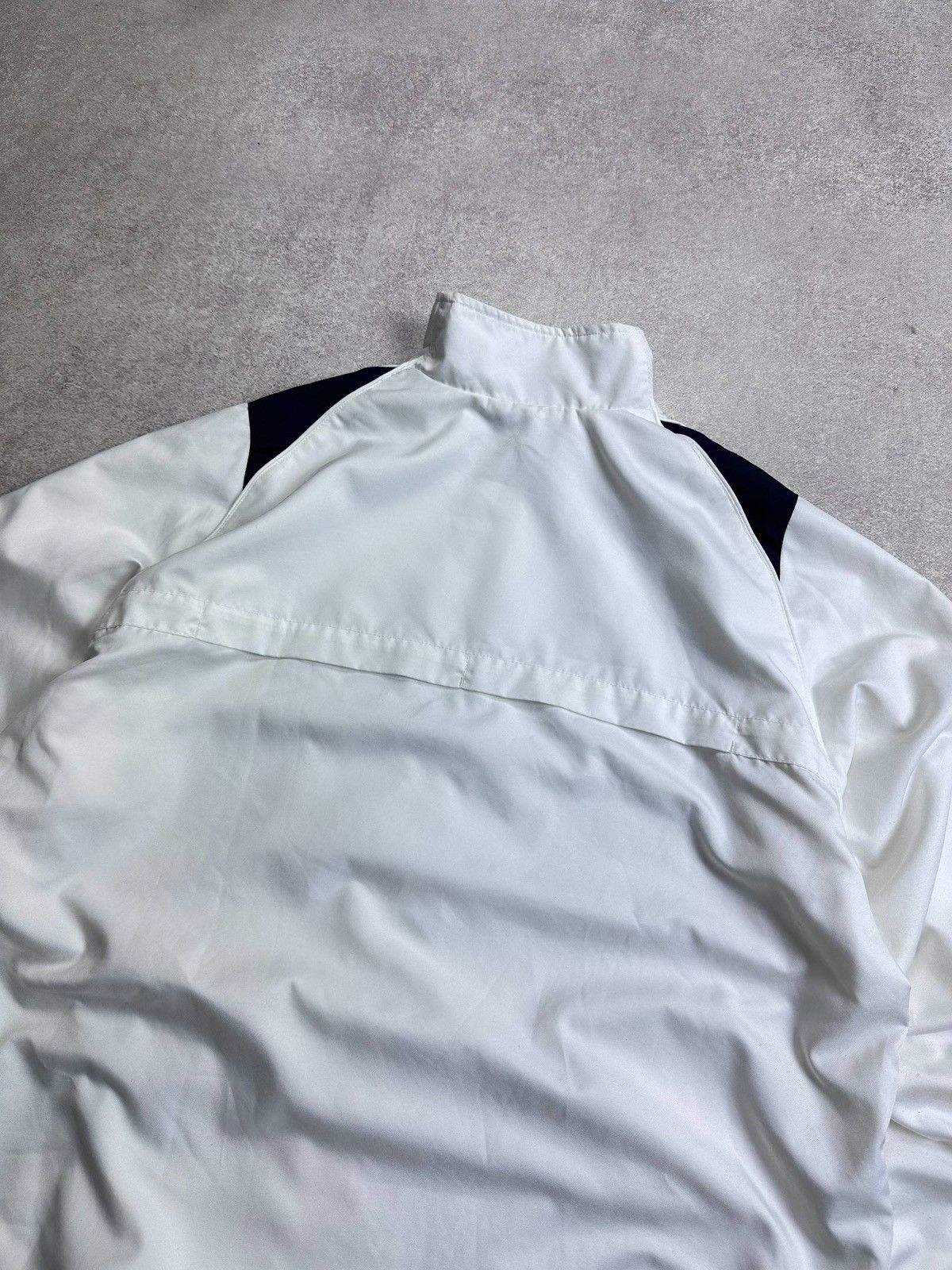 Nike Vintage 90s Nike Challage Court Nylon Track Jacket L Size US L / EU 52-54 / 3 - 11 Thumbnail