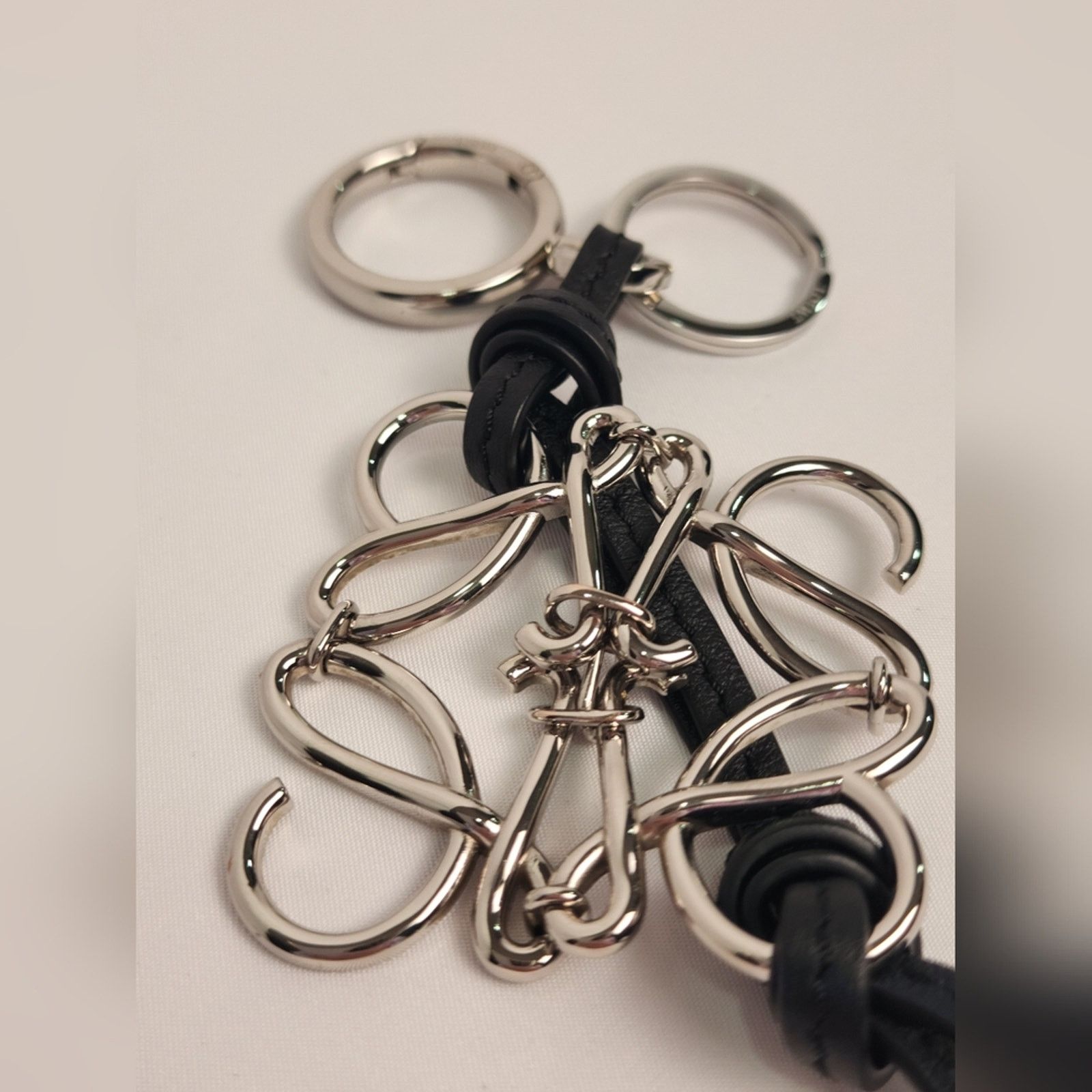 Loewe LOEWE Bag Charm Anagram Black leather calfskin Palladium Size ONE SIZE - 8 Thumbnail