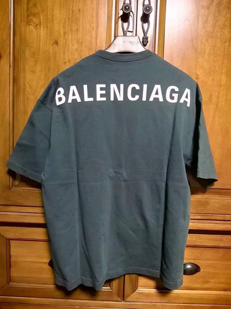 Balenciaga Balenciaga Dark green back logo short sleeve Size US S / EU 44-46 / 1 - 3 Thumbnail