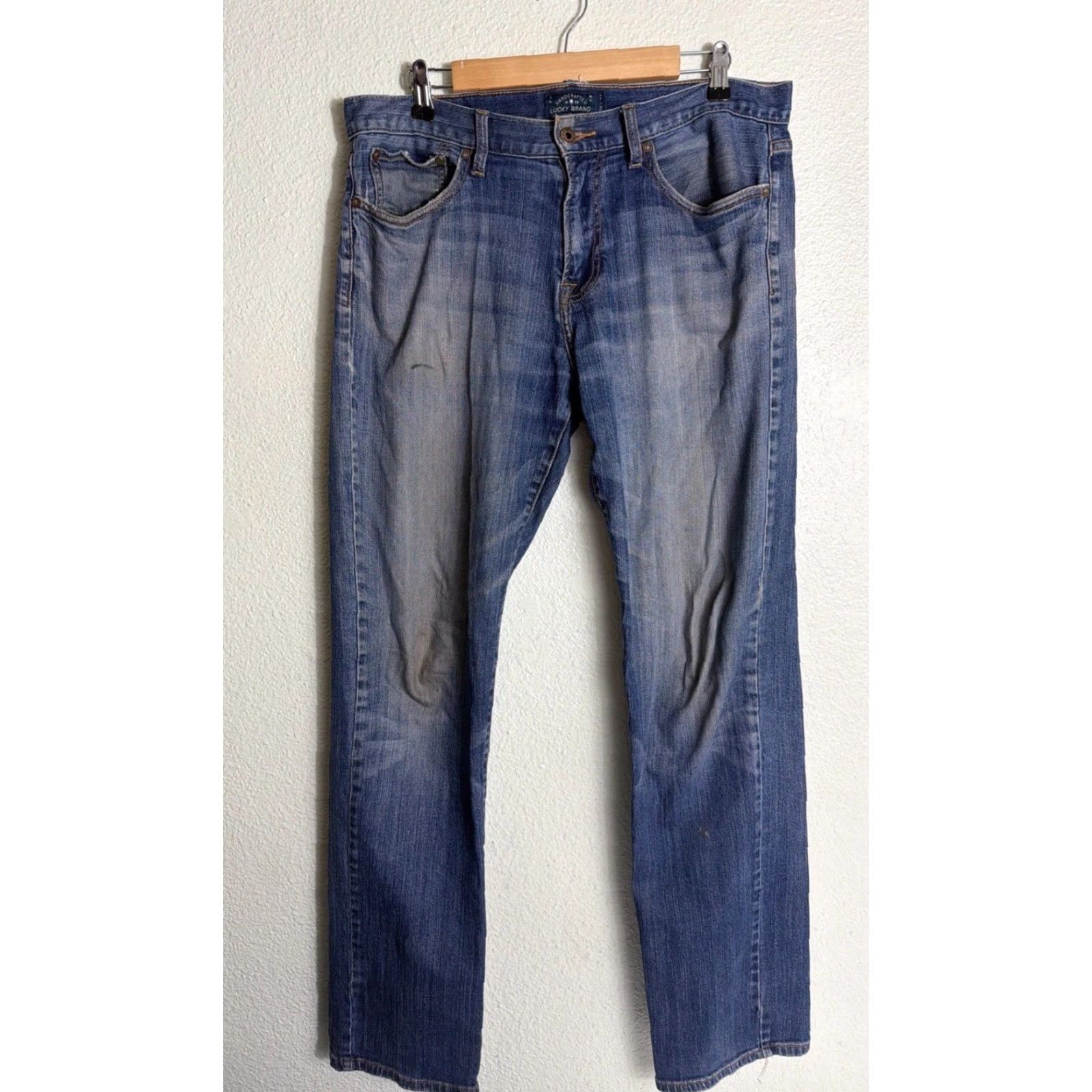 Lucky Brand Lucky Brand 221 Original Straight Medium Wash Stained Jeans Mens 34x34 Blue Straight Mens 34 Inseam 34 Regular Fit Size US 34 / EU 50 - 2 Thumbnail