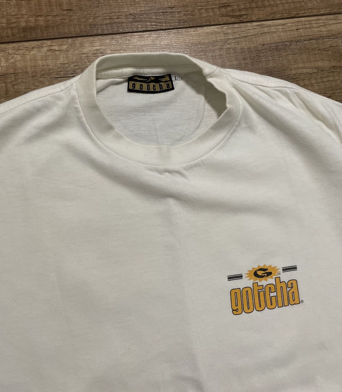 Gotcha Rare Vintage Gotcha USA 1994 Surfing Skate T shirt Size US L / EU 52-54 / 3 - 4 Thumbnail