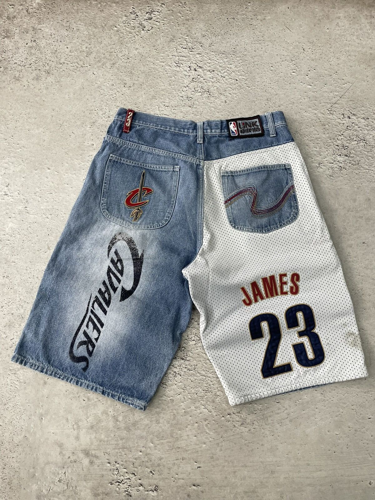 NBA Rare denim distressed NBA JAMES y2k shorts Size US 34 / EU 50 - 6 Thumbnail