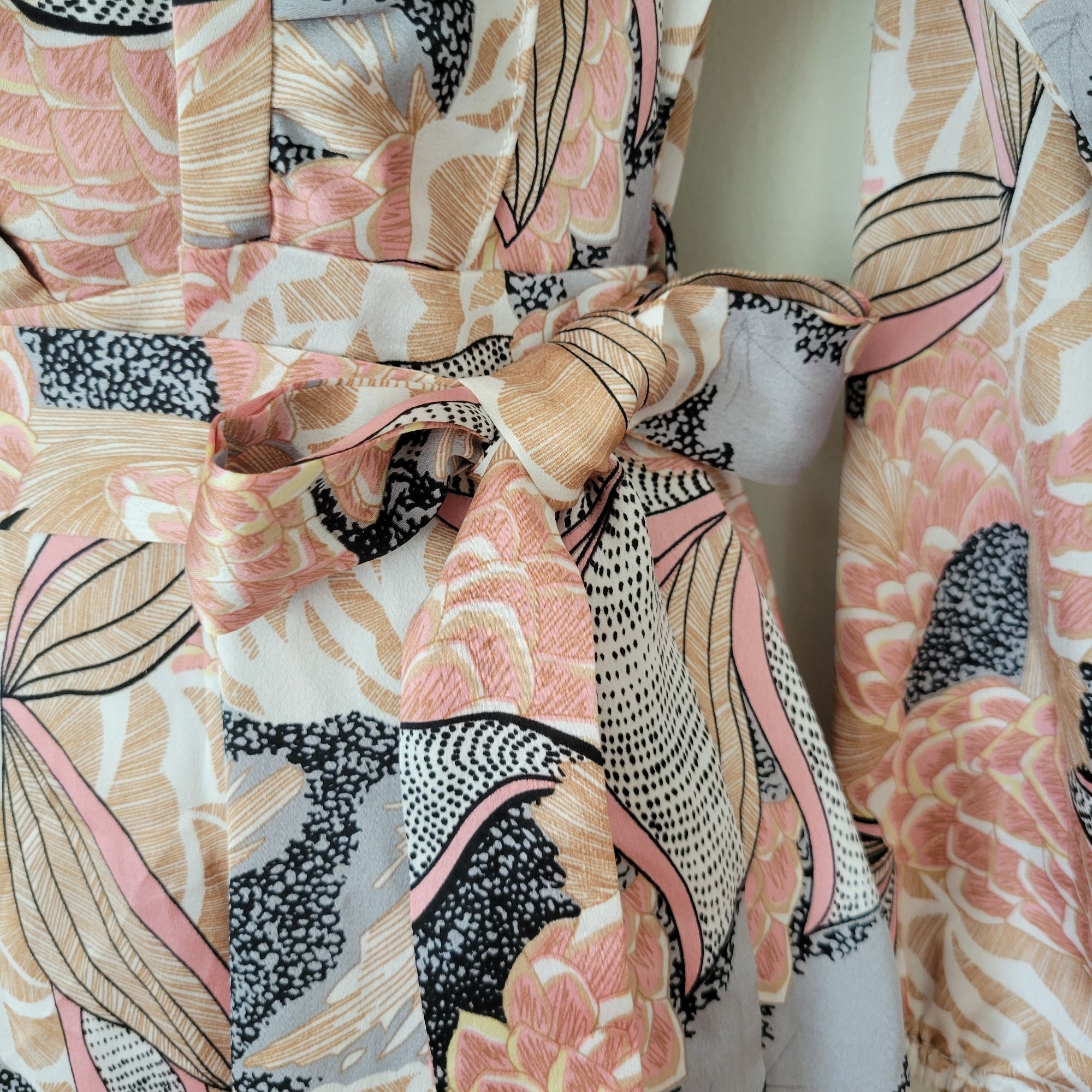 Vintage Sonja Morgan Ruffle Flounce Dress S Long Sleeve Beige Pink F Size S / US 4 / IT 40 - 4 Thumbnail