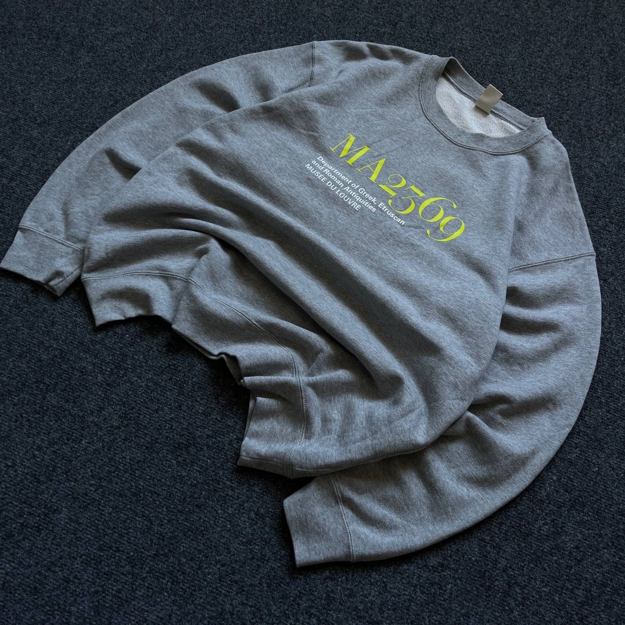 Uniqlo VTG Mans Peter Saville & Louvre Museum Uniqlo Sweatshirts Size US M / EU 48-50 / 2 - 3 Thumbnail