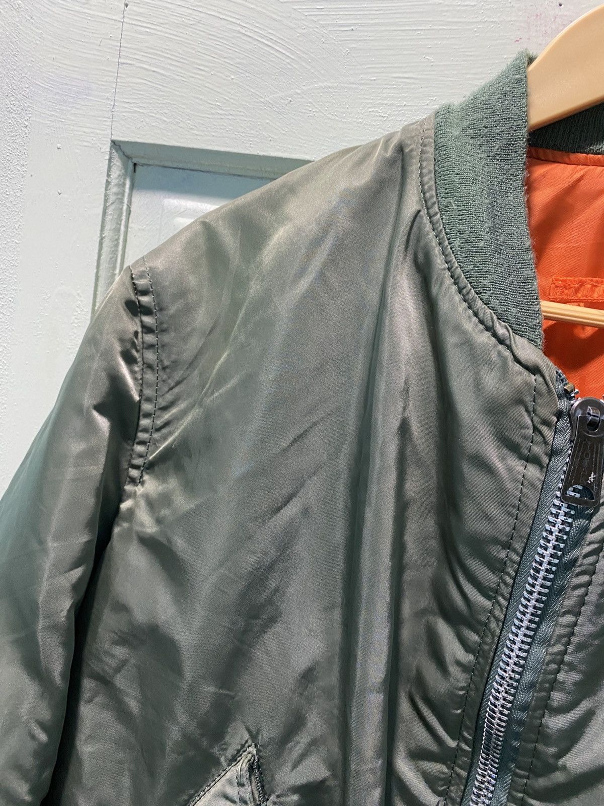 Alpha Industries Vintage 80s Alpha Industries Ma-1 Bomber Jacket Olive Green Size US L / EU 52-54 / 3 - 5 Thumbnail