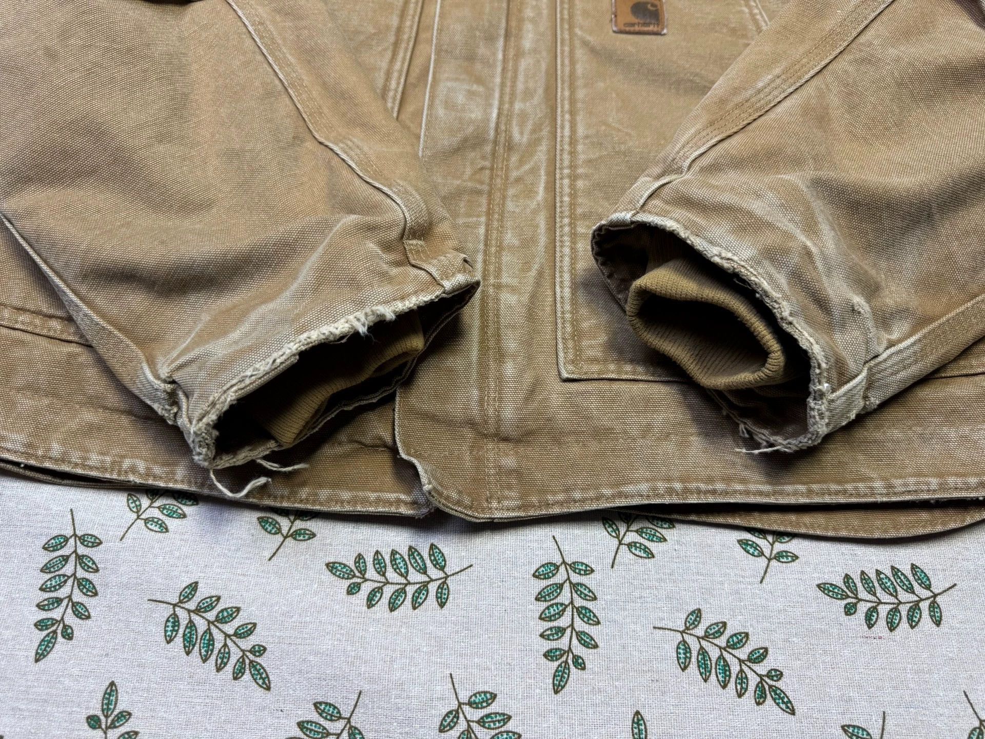 Carhartt Vintage Carhartt J164 Camel L Heavy Washed Jacket Size US L / EU 52-54 / 3 - 3 Thumbnail