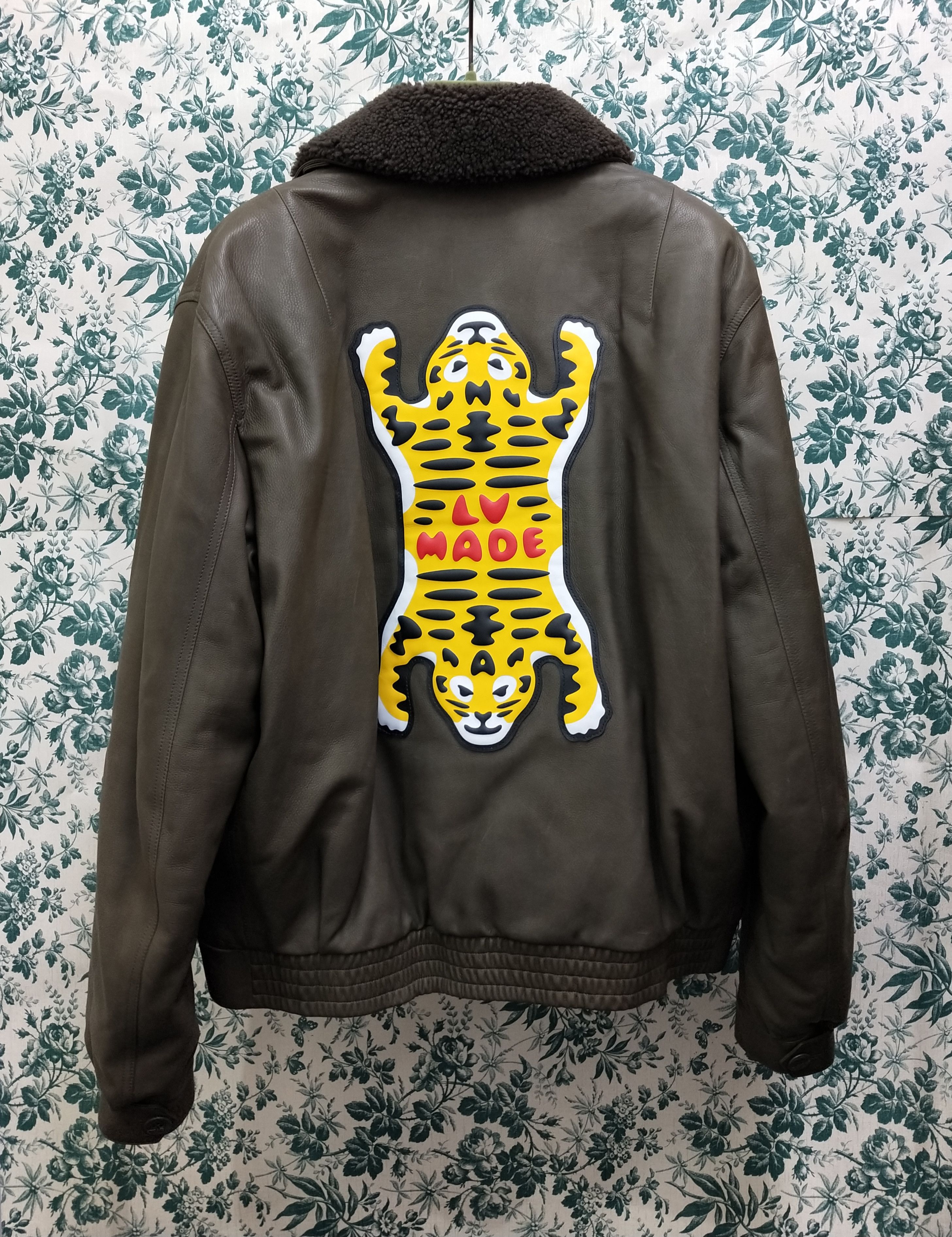 Louis Vuitton Tiger Patch Leather Bomber Jacket Size US L / EU 52-54 / 3 - 2 Thumbnail