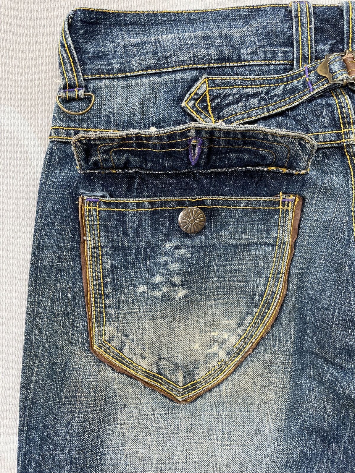 Japanese Brand Oct Flash Buckle Back Size US 31 - 13 Thumbnail