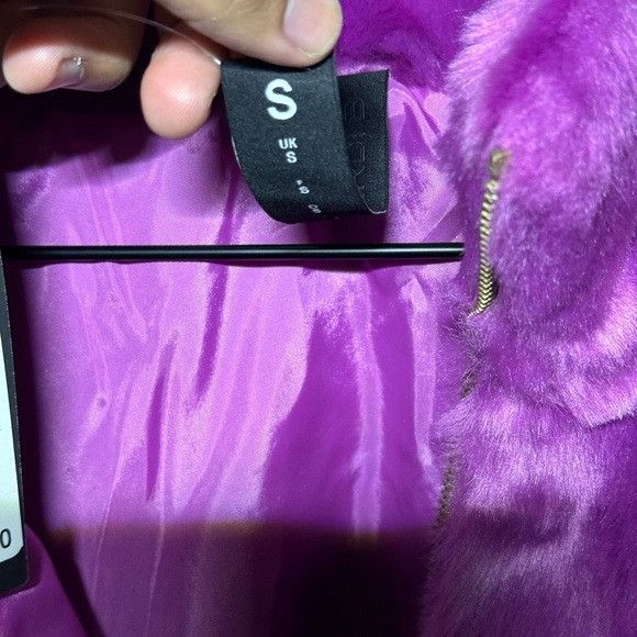Reebok NWT REEBOK X CARDI B FUR PURPLE FUR JACKET SZ SMALL S Size S / US 4 / IT 40 - 5 Thumbnail
