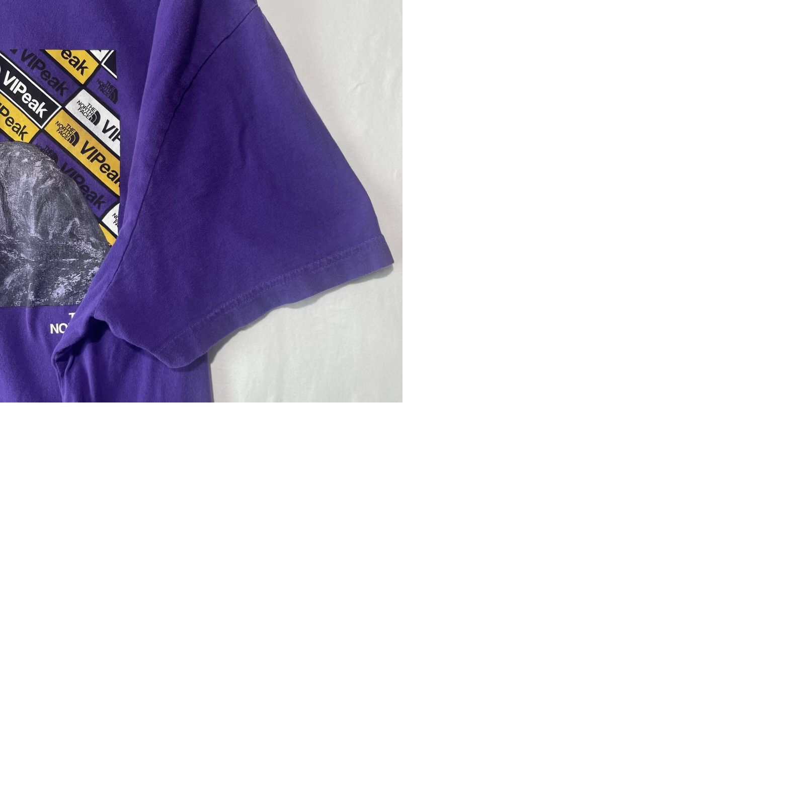 The North Face The North Face VIPeak Graphic T-Shirt Men XXL Purple Cotton Logo Short Sleeve Crew Neck Sportswear Regular Fits Size US XXL / EU 58 / 5 - 9 Thumbnail