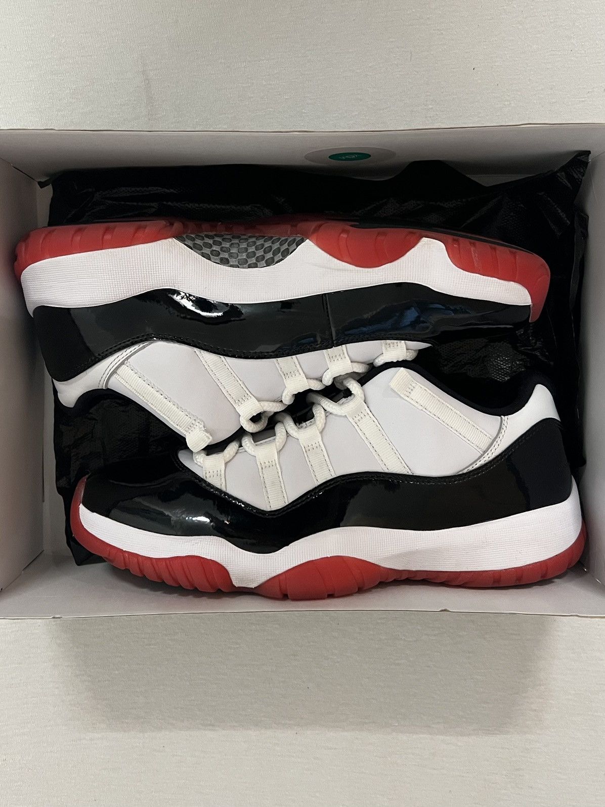 Jordan Brand Jordan 11 Retro Low Concord Bred Size US 9.5 / EU 42-43 - 1 Thumbnail