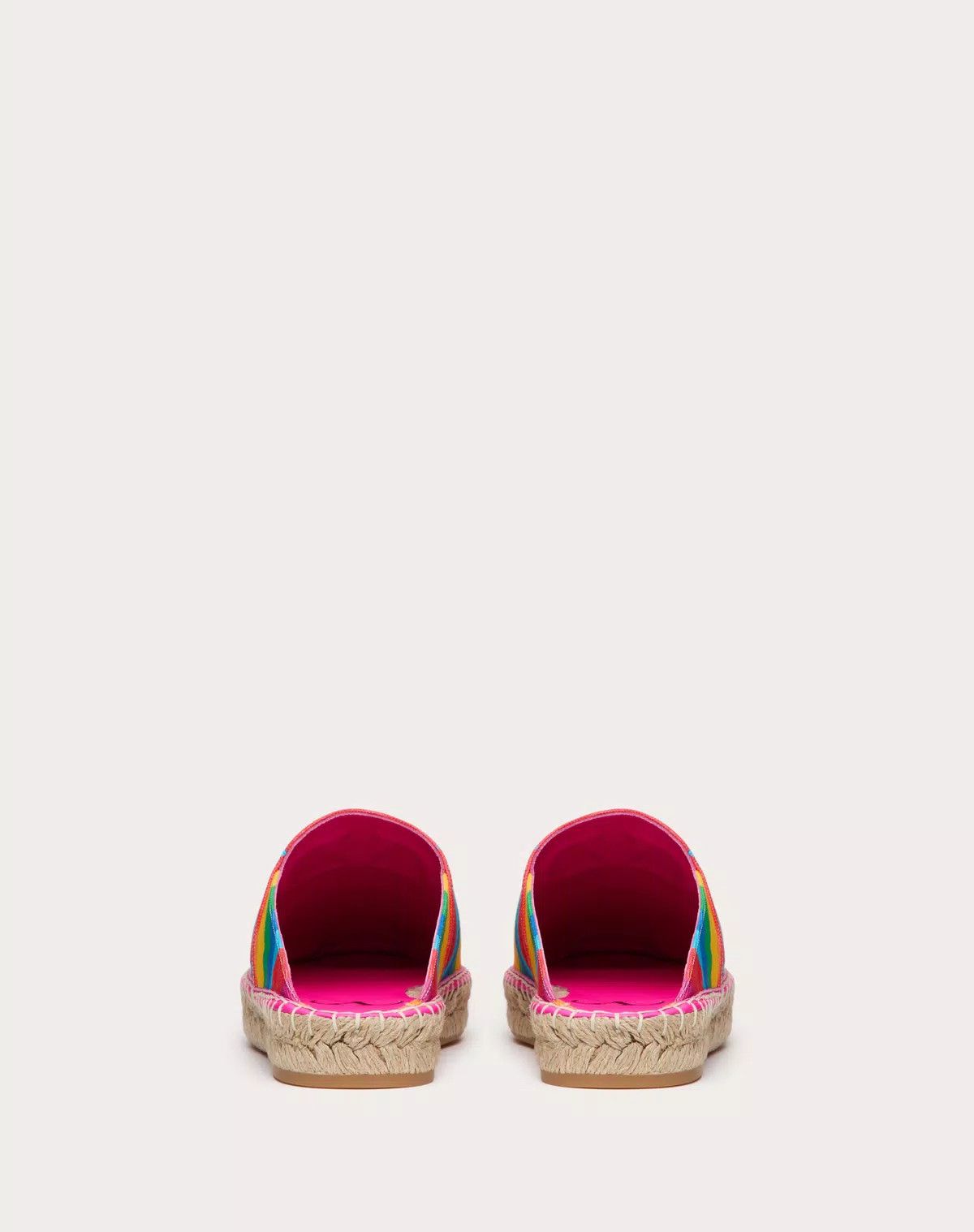 o1s1wg110625 Escape Mule in Canvas in Multicolor