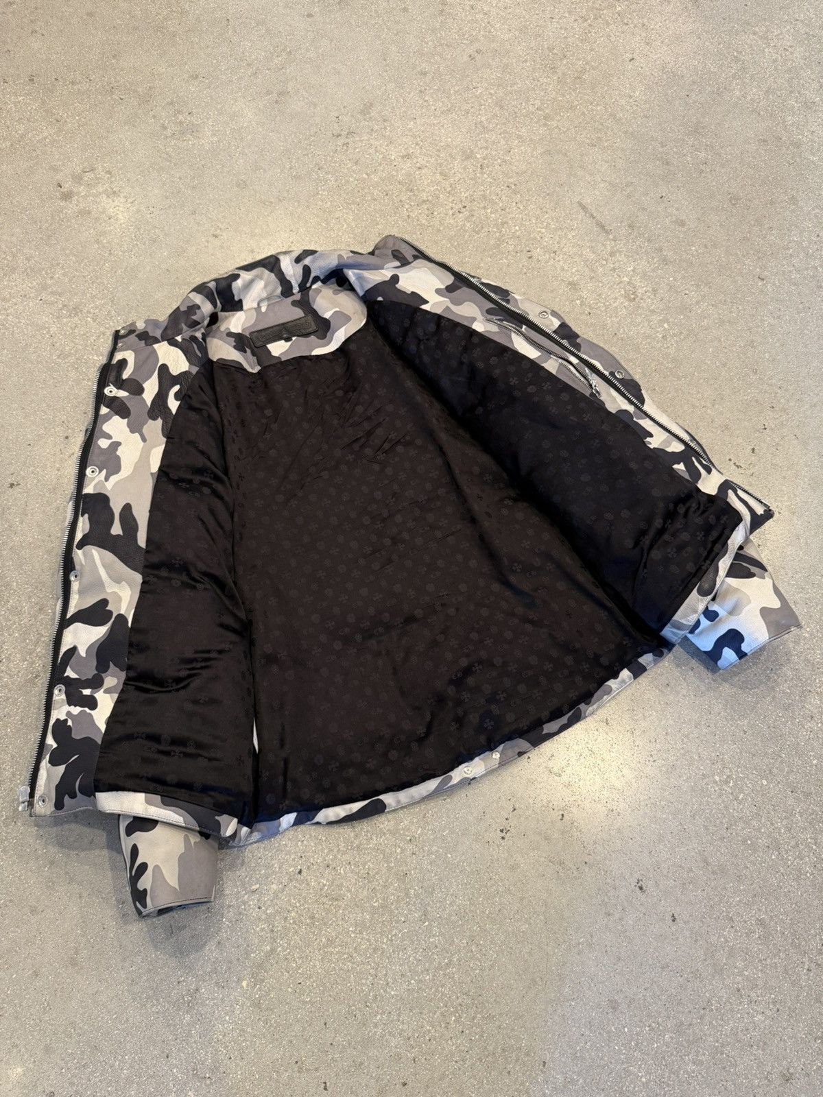 Chrome Hearts Chrome Hearts Snow Camo Leather Puffer Jacket Size US XXL / EU 58 / 5 - 13 Thumbnail
