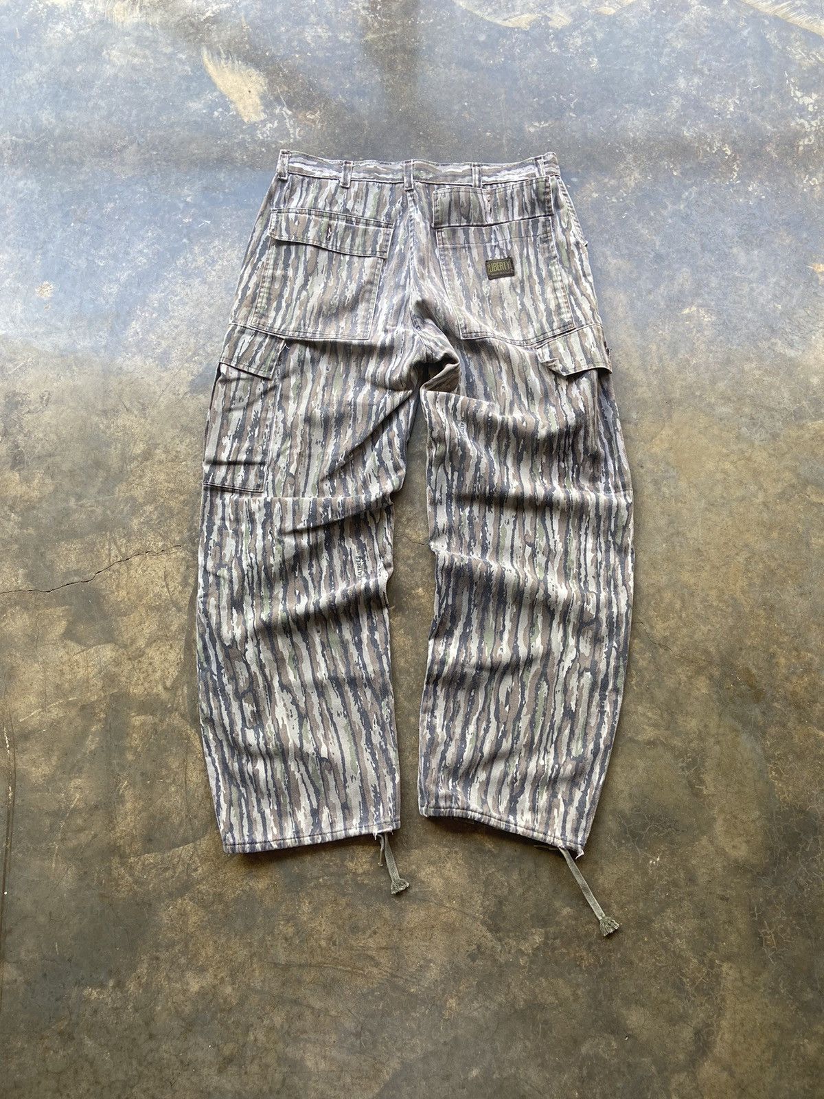 Vintage Vintage Baggy 80’s Carhartt Style Camo Pants 34x30 Size US 34 / EU 50 - 1 Thumbnail