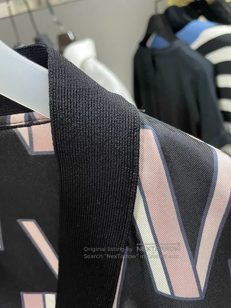 Valentino Valentino V-letter silk cardigan Size XS / US 0-2 / IT 36-38 - 5 Thumbnail